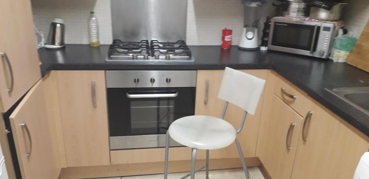 7, Cranehouse Brangbourne Road One Big Double Room Available On Reasonable Price, Shared Flat Londra Exterior foto